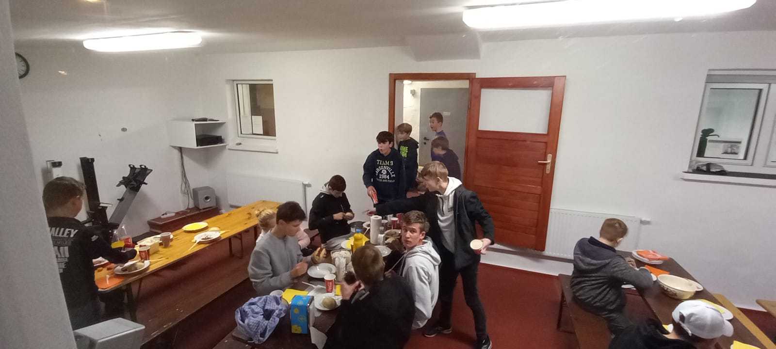 Essen in der Gruppe...